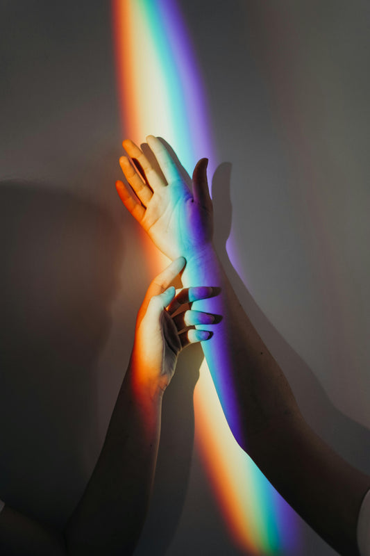 Des pièces LGBTQ+ sélectionnées pour le mois des fiertés