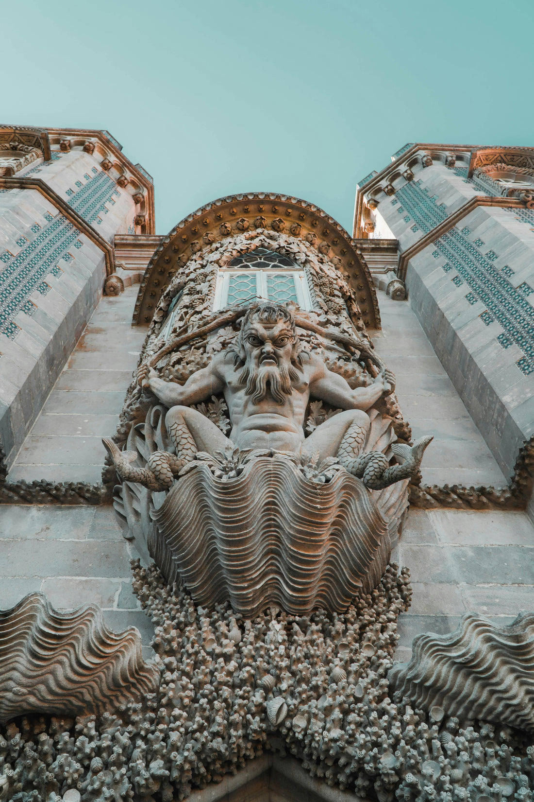 Mythologie et pièces modernes