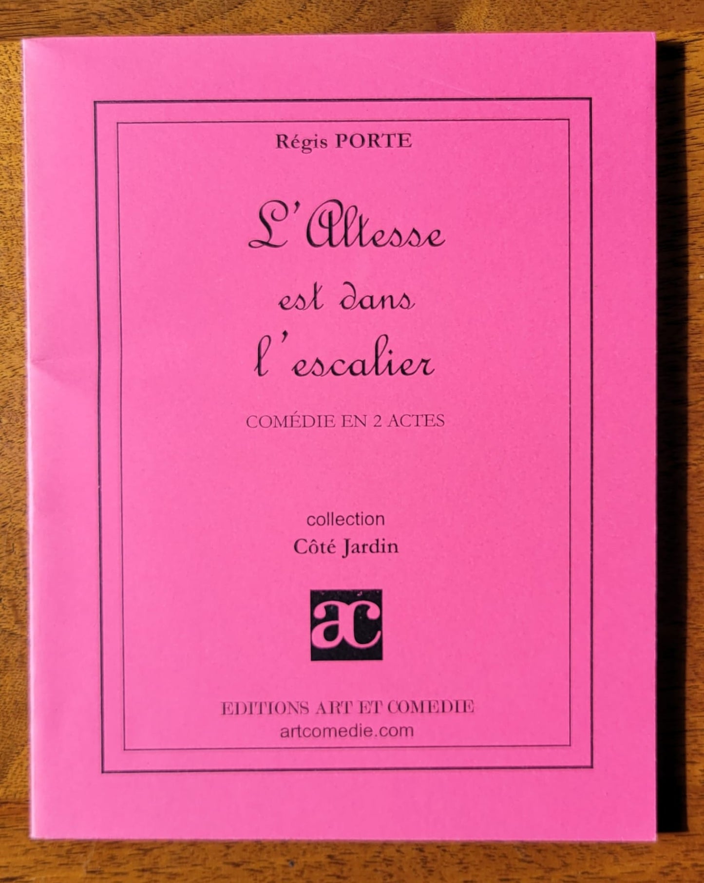 L' Altesse est dans l'escalier
