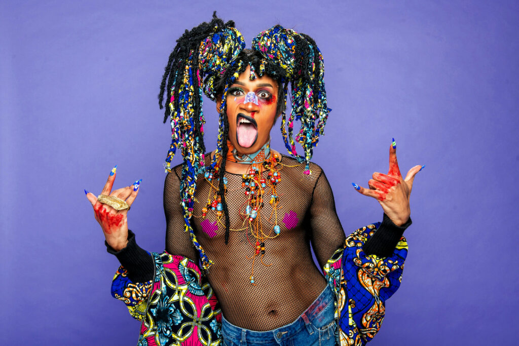 Des pièces LGBTQ+ sélectionnées pour le mois des fiertés